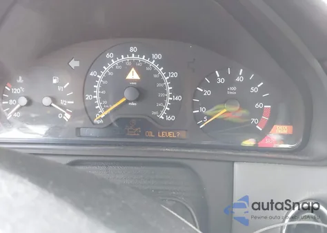 1999 Mercedes-Benz E 320 from USA, damaged, VIN WDBJF65H1XA922865